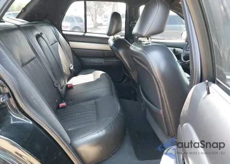 2003 Mercury Marauder from USA, damaged, VIN 2MEHM75V93X617132